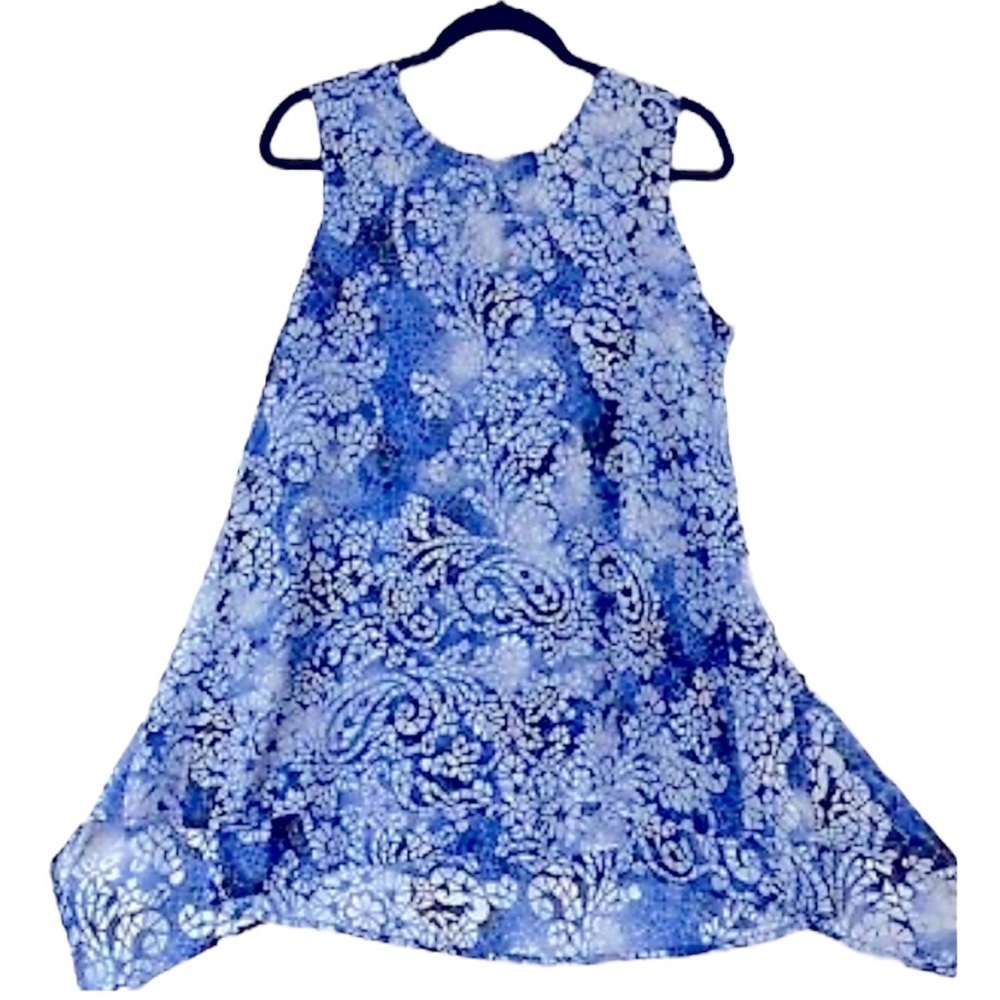 Fever Blue White Floral Paisley Sleeveless Top 2X